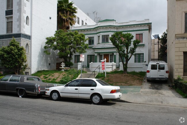 Building Photo - Watson's Manor
