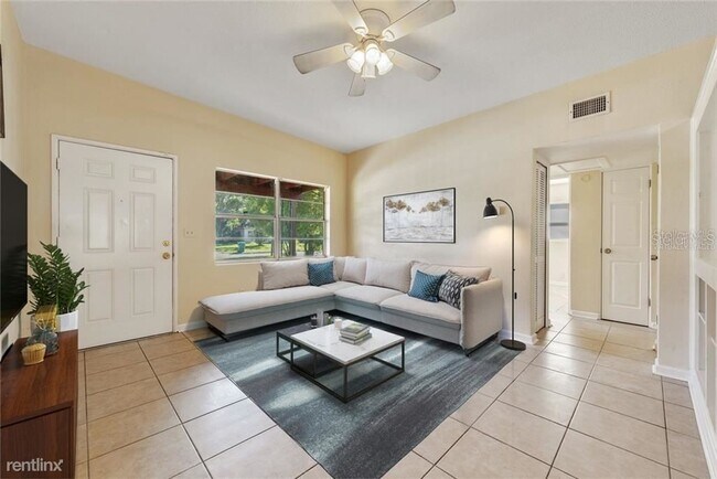 Foto del edificio - 3 br, 1 bath House - 132 Country Club Dr