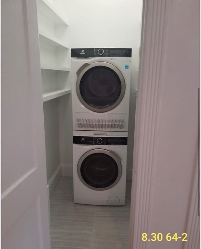 Building Photo - 61 Hemenway St