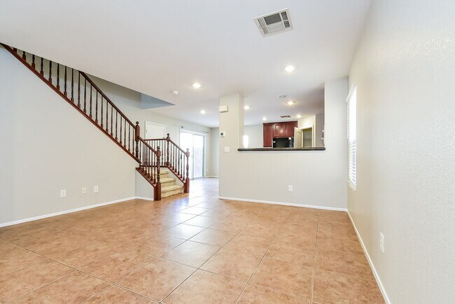 Foto del edificio - 710 Loughton St