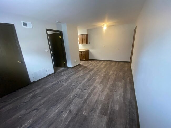 Foto del edificio - 1326 E 38th St