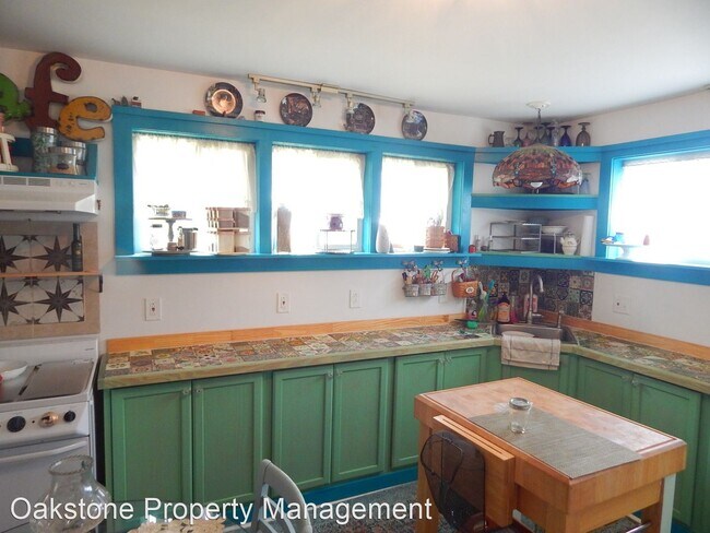 Building Photo - 2 br, 1 bath House - 14528 Richmond Road
