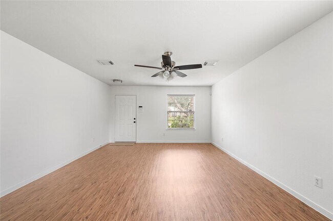 Foto del edificio - 7611 Drifting Willow Ct