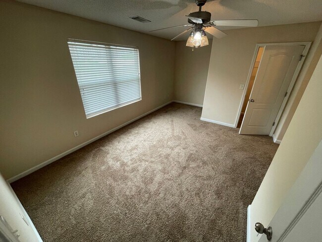 Foto del edificio - BRIDGEWATER HOME! PRE-LEASING FOR JULY 10T...