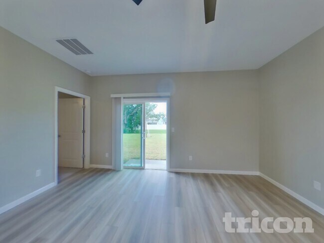 Building Photo - 2873 Grand Finale St