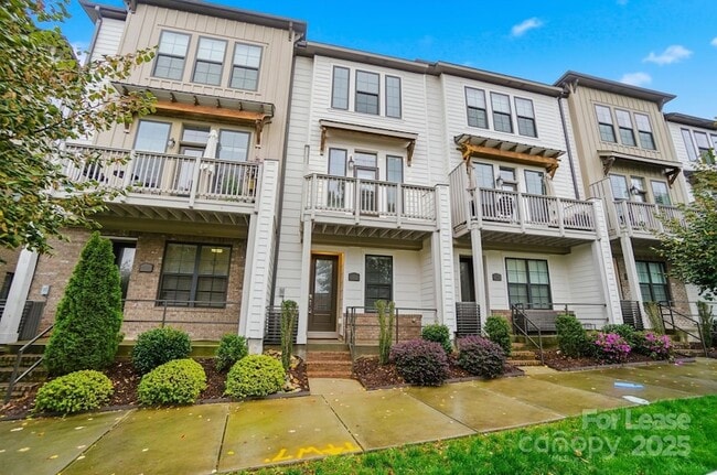 Building Photo - 1312 Nandina St