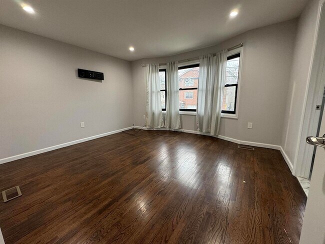 Foto del edificio - 298 Arlington Ave