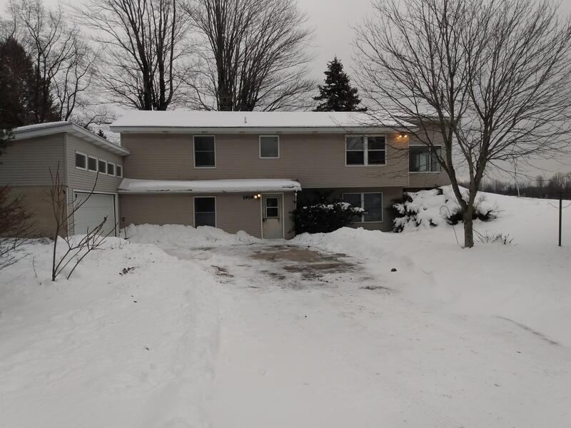 1919 Clay Rd, Rothbury, MI 49452 Condo for Rent in Rothbury, MI