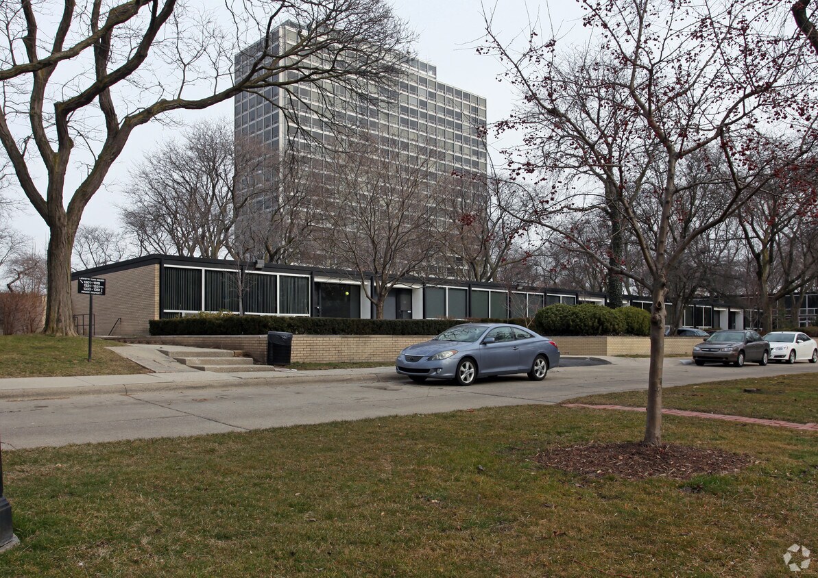 Nicolet Town Houses Cooperative Apartments Detroit, MI