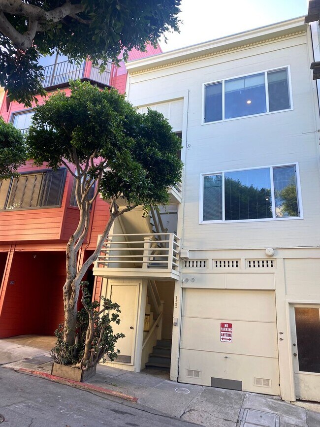 Building Photo - 155 Pfeiffer St