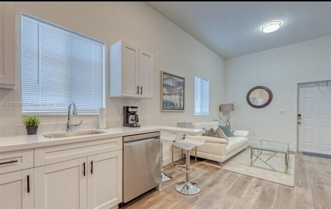 Foto del edificio - 830 SE 14th St