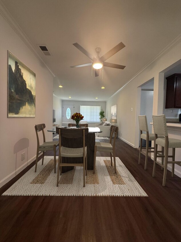 Beautiful 3 bedroom and 1 bathroom home in Arden Arcade! - Beautiful 3 bedroom and 1 bathroom home in Arden Arcade!
