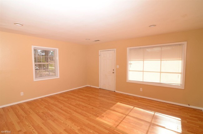 Building Photo - 3 br, 1.5 bath House - 4378 Glenwood Parkway