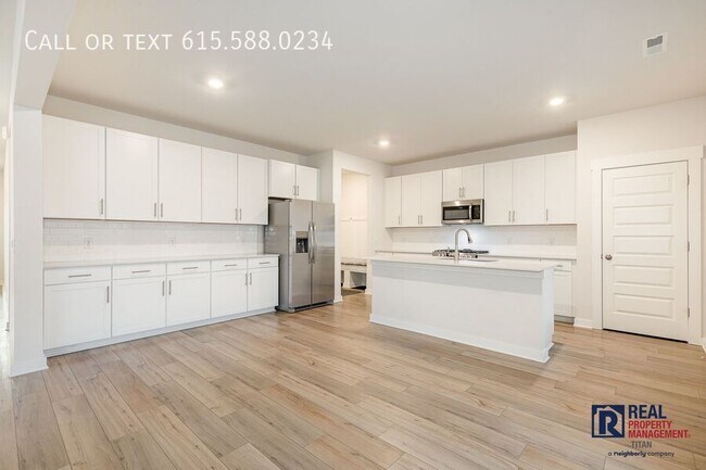 Building Photo - 1021 Ewell Farm Dr