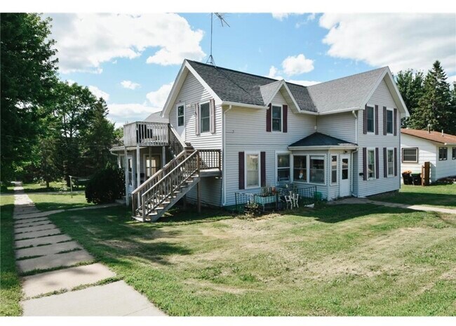 Building Photo - 576 East Ave