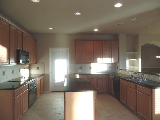 Photo - 7213 Middleburg Dr House