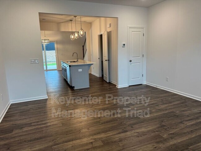 Building Photo - 1616 Granby Hts Dr