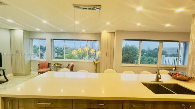 Foto del edificio - 329 SE 3rd St