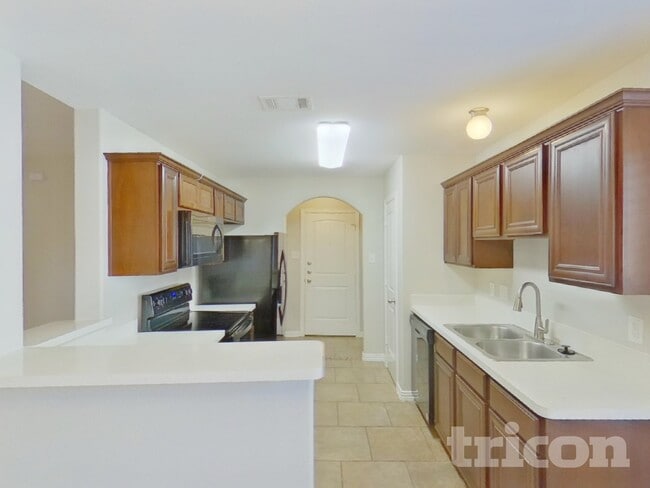 Building Photo - 8617 Silverbell Ln