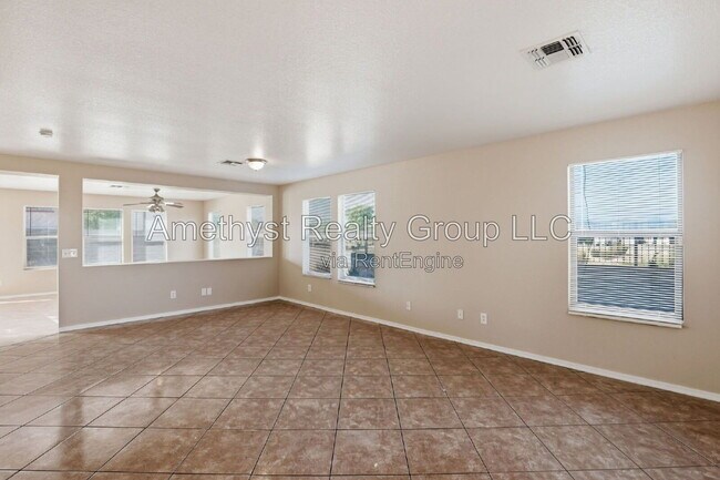 Foto del edificio - 5931 W Albeniz Pl