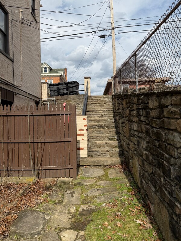 Foto del edificio - 516 Front St