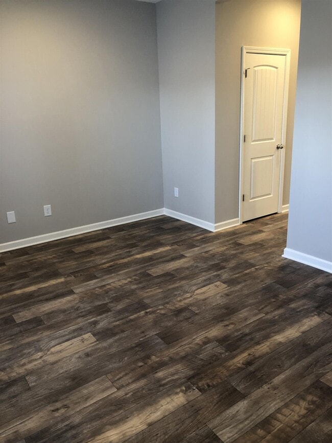 Building Photo - 628 Bradburn Village Cir