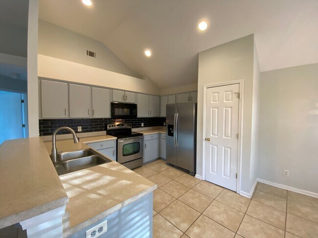 Foto del edificio - 3 bedroom 2 bath house in Berwick