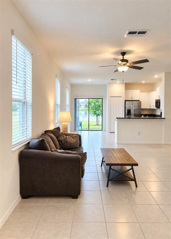 Building Photo - 8212 Crescent Oaks Dr
