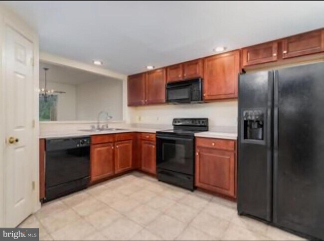 Foto del edificio - 471 Stonehedge Ln