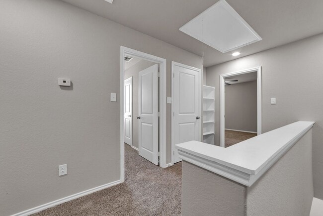 Foto del edificio - MOVE IN SPECIAL!! CALL FOR MORE DETAILS