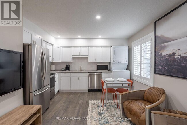 Photo du bâtiment - 30 Compass Trail