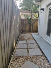 Building Photo - 3109 W Oakellar Ave