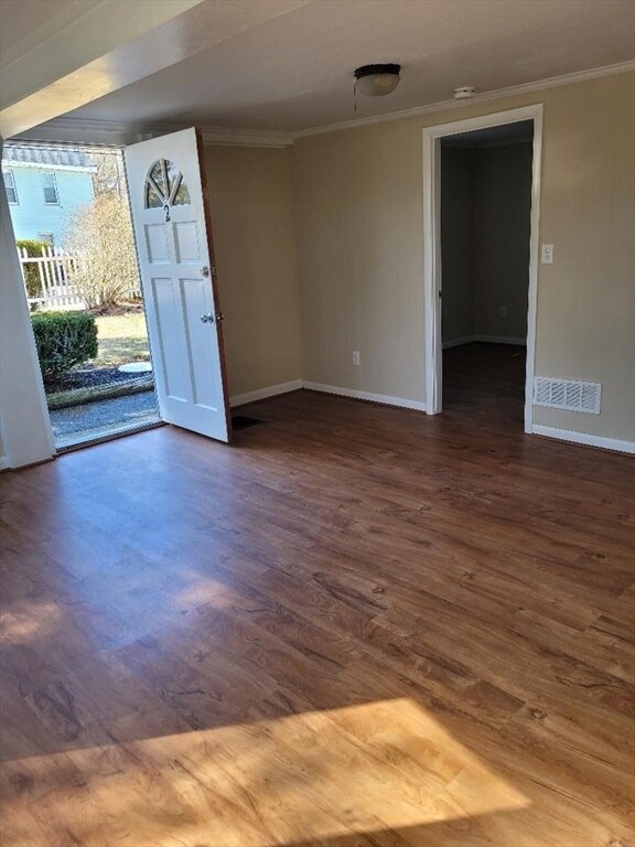 114 Gorham St Unit 2, Chelmsford, MA 01824 Room for Rent in