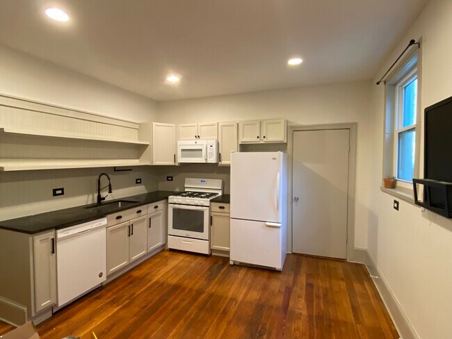 Building Photo - 3835 Terrace St