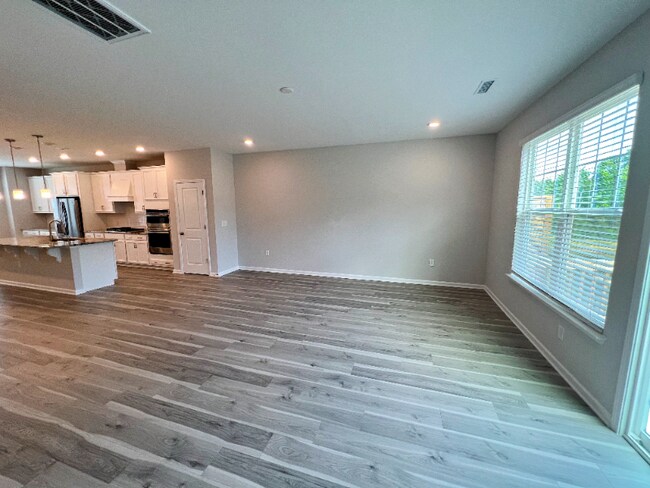 Building Photo - 1049 Manorhaven Dr
