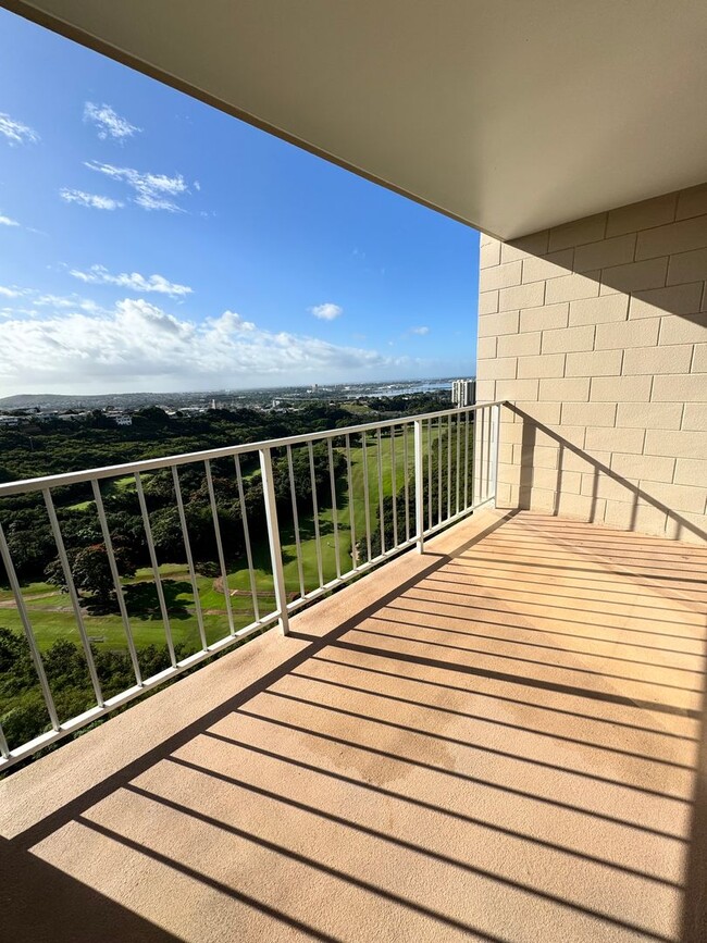 Foto del edificio - Spacious 2-Bedroom, 2-Bathroom Condo in Ai...