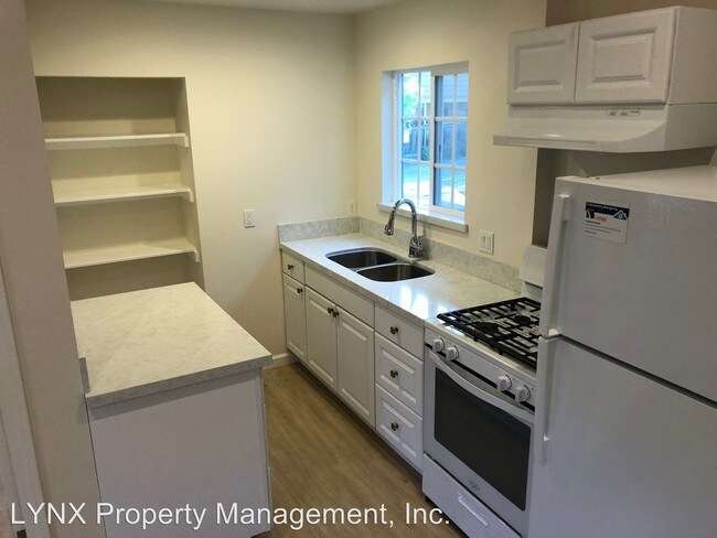 Building Photo - 1523 Chapala St