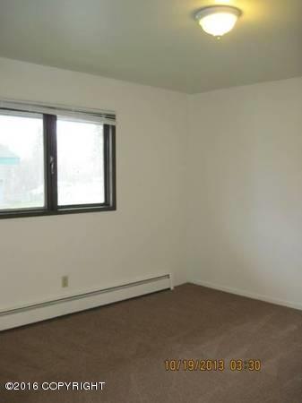 Building Photo - 5510 E 38th Ct
