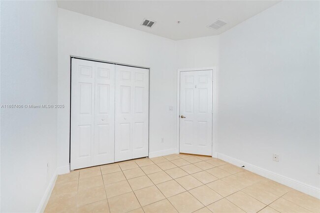 Building Photo - $3,100MONTHLY;11844 SW 26TH STREET MIRAMAR...