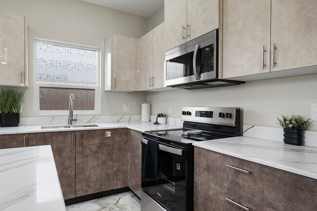 Building Photo - 505 N Emerald Ave