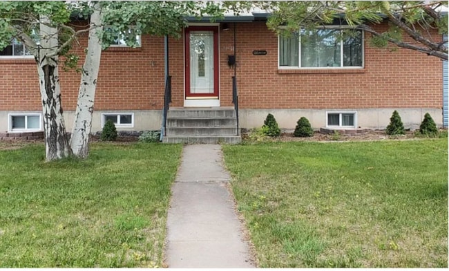 Building Photo - 1315 Balsam St