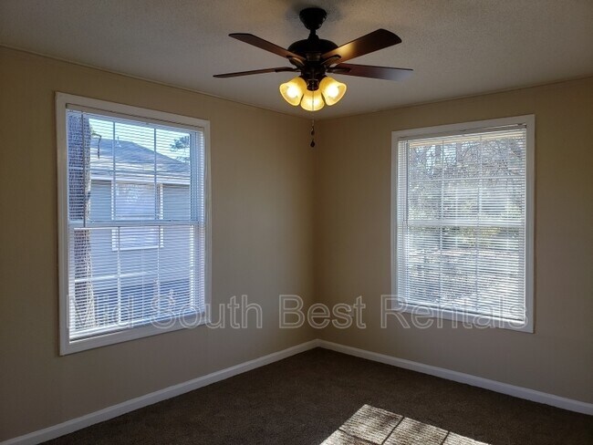 Foto del edificio - 29 Hiland Pl