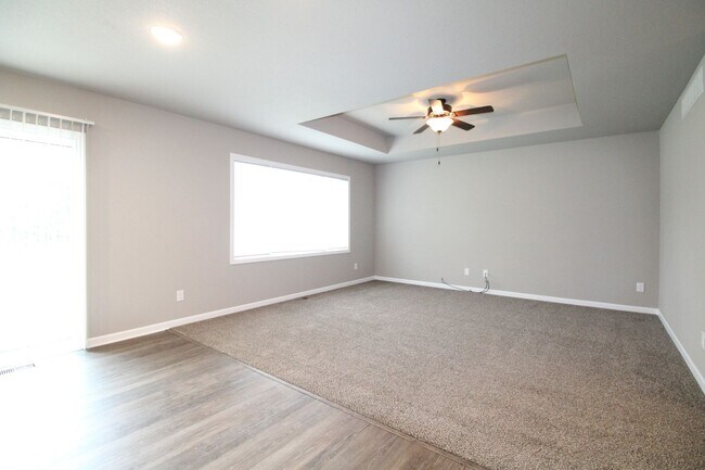 Building Photo - SOUTH ANKENY!! 3 Bedroom, 2.5 Bath Home in Ankeny