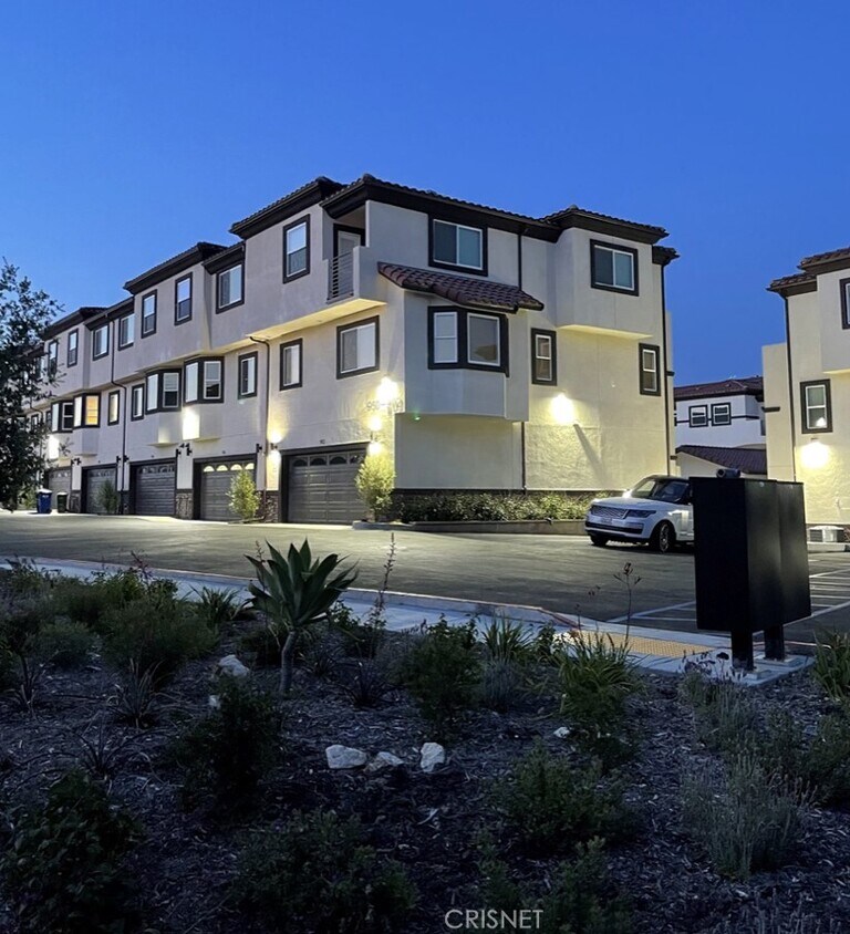 910 Warwick Ave, Thousand Oaks, CA 91360 Townhome Rentals in Thousand