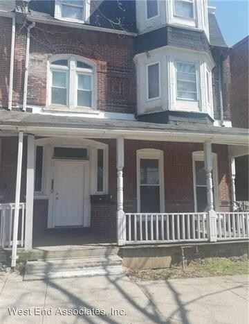 Primary Photo - 213 N 4th St