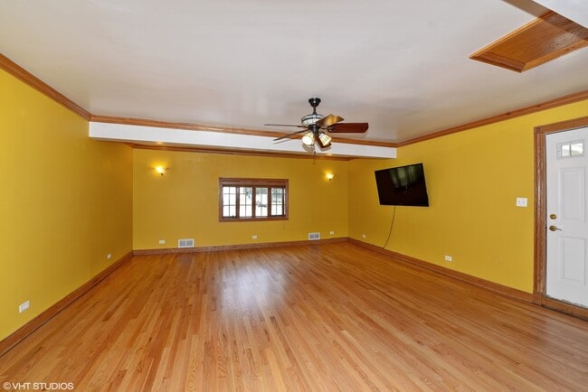 Building Photo - 8543 S Kean Ave