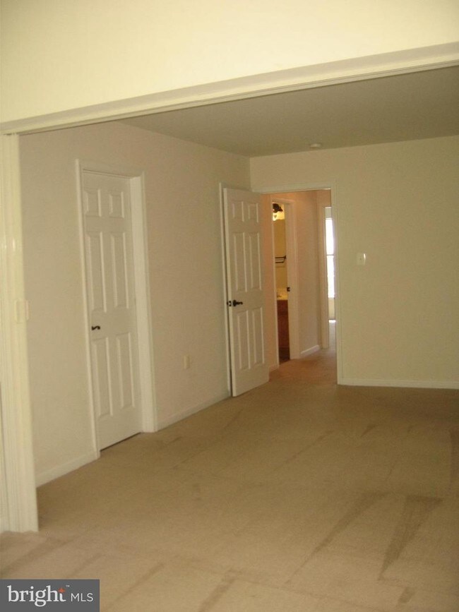Building Photo - 404 Starkey's Landing