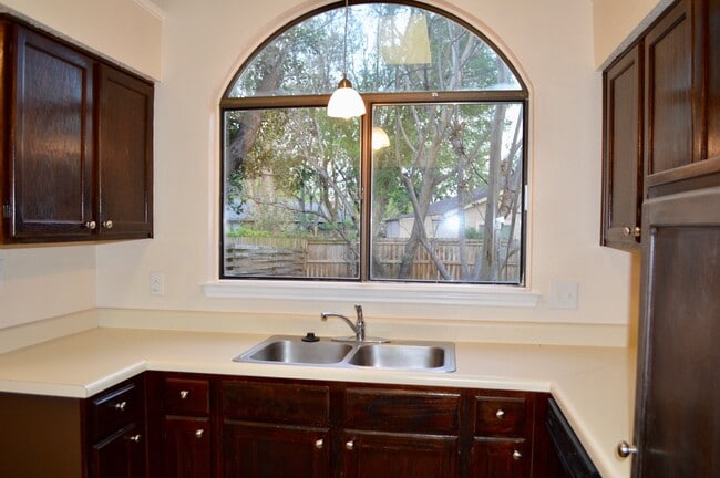 Photo - Beautifully updated move-in ready 3/2.5 House