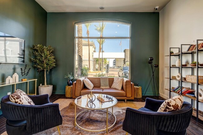 Building Photo - The Highland