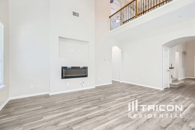 Building Photo - 144 Brook Stone